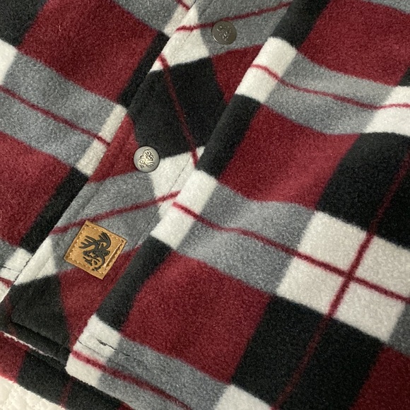 NWOT Man’s Legendary Whitetails Plaid & Quilted Jacket - Picture 5 of 15